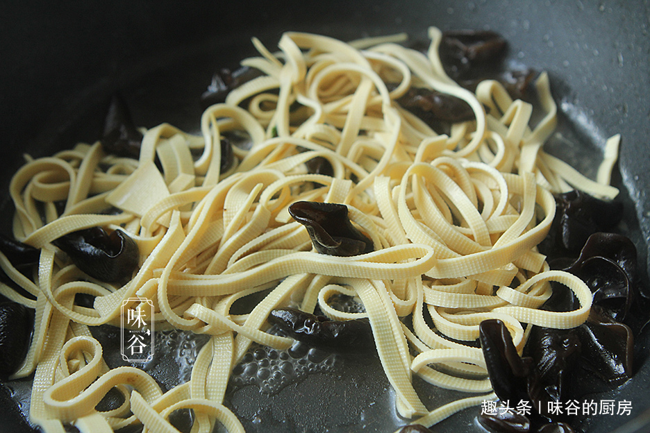 海清|《向往的生活》黄磊为海清做家乡菜，营养丰富寓意好，太有食欲了