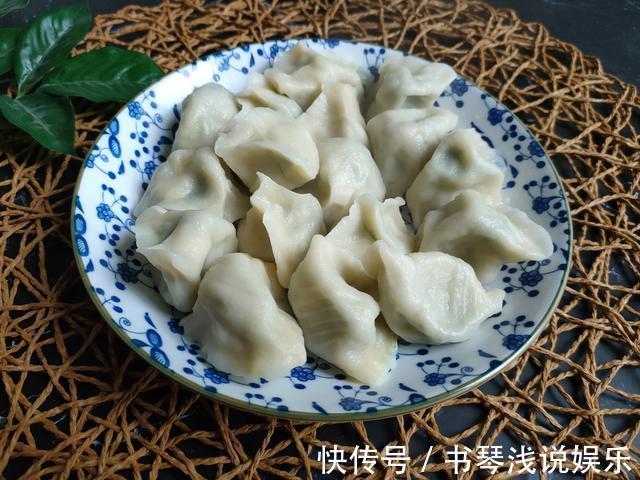 韭菜馅|做韭菜馅饺子，调料别乱放，只加“两味料”，馅料鲜香特好吃