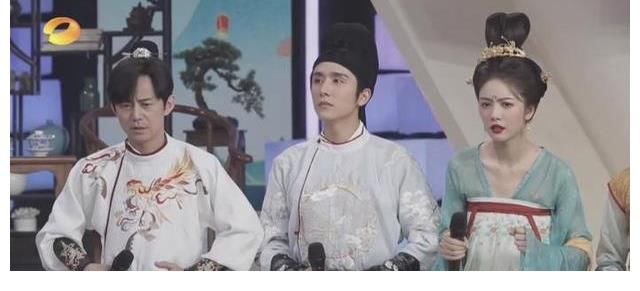 蔡文靜|《快樂(lè)大本營(yíng)》游戲難倒眾人，國(guó)風(fēng)音樂(lè)節(jié)變民樂(lè)課？