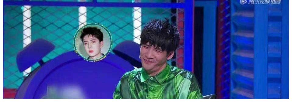 蝴蝶结|王一博又在玩你裤子上的链子了,要给链子打个蝴蝶结吗?