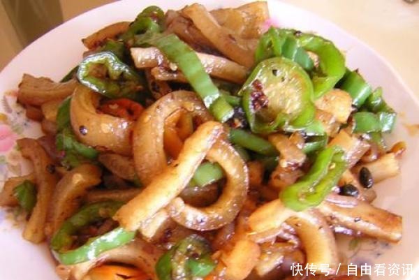 内含丰富的胶原蛋白,女人变美的秘诀,经常吃一吃,美丽不显老