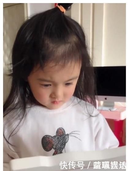 姥姥|5岁女儿意外发现爸妈结婚照,里面没有自己,哭着和姥姥告状