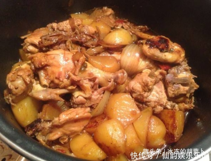 吃饭|老公带同事来家里吃饭,夸俺人美厨艺高,老公不开心了