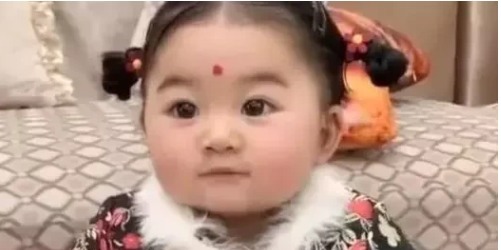 奶奶|奶奶将孙女打扮成年画里的娃娃一样,网友表示:真会打扮,太好看