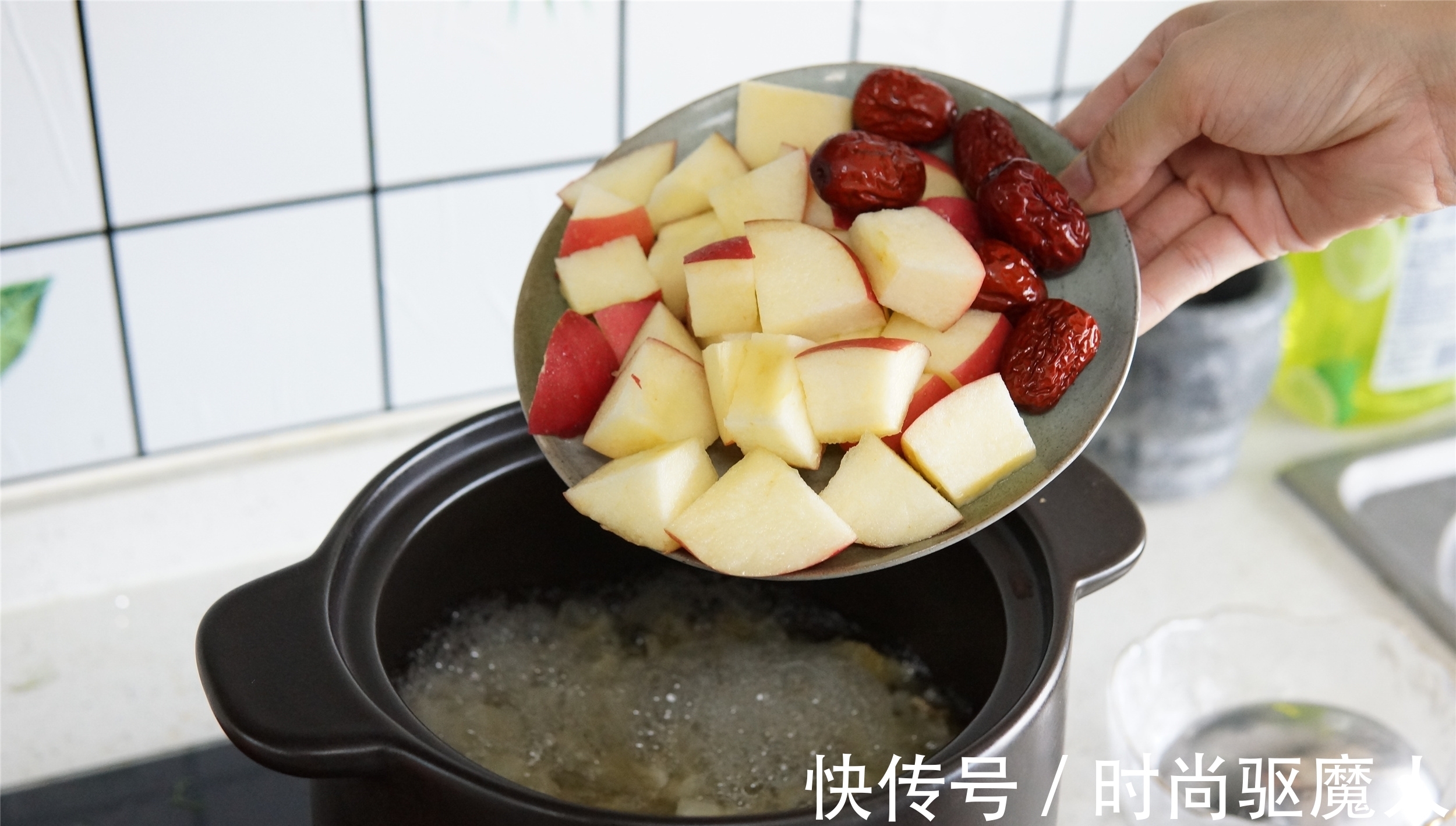 秋天|入秋了，苹果和红枣是绝配，教你简单的做法，整个秋天都舒坦