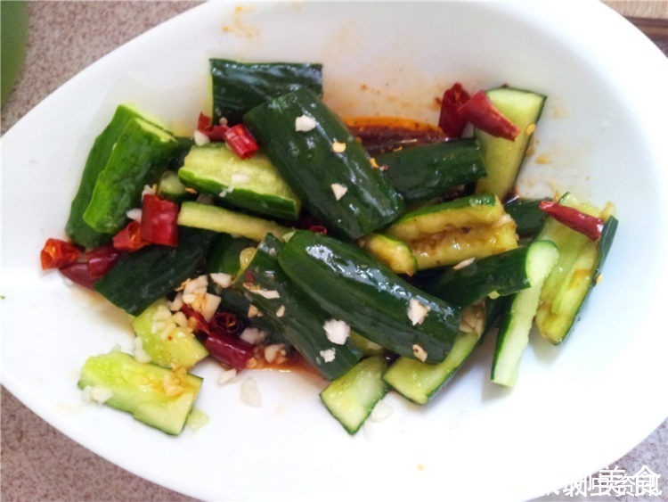 调料|做凉拌菜时，拌之前加点“它”，口感更脆滑，色味俱佳更入味