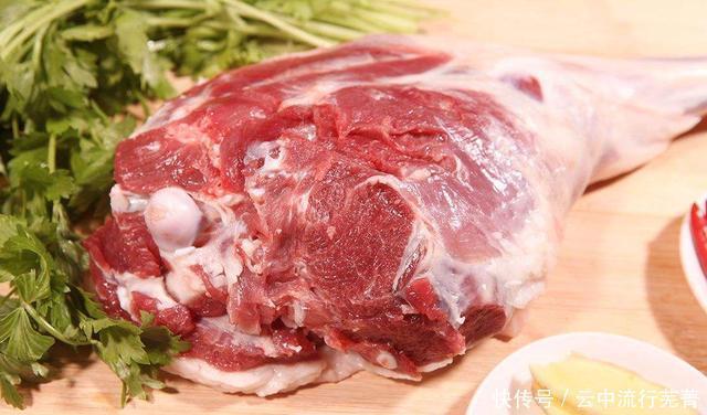 羊肉汤|买羊肉时,是前腿好还是后腿好肉贩不同吃法不同选择不同口感