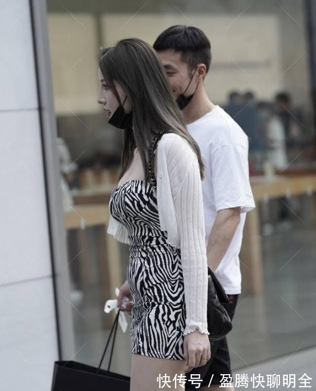 连衣裙|斑马纹连衣裙搭配防晒外套,美丽可爱,自信大方
