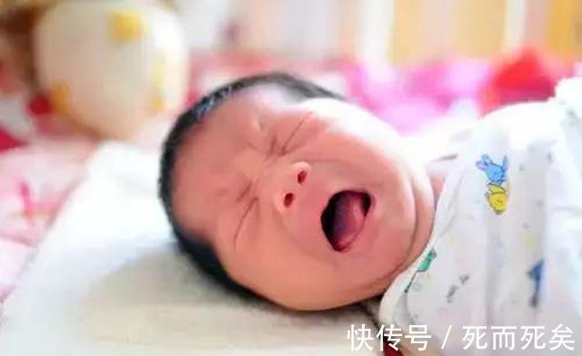 安全感|孩子刚满100天,宝妈无奈哭诉:早知道前3个月我就抱他睡了!