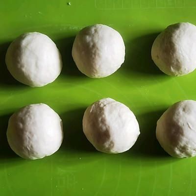 上桌前不被看好的汉堡胚，吃完却逆风翻盘