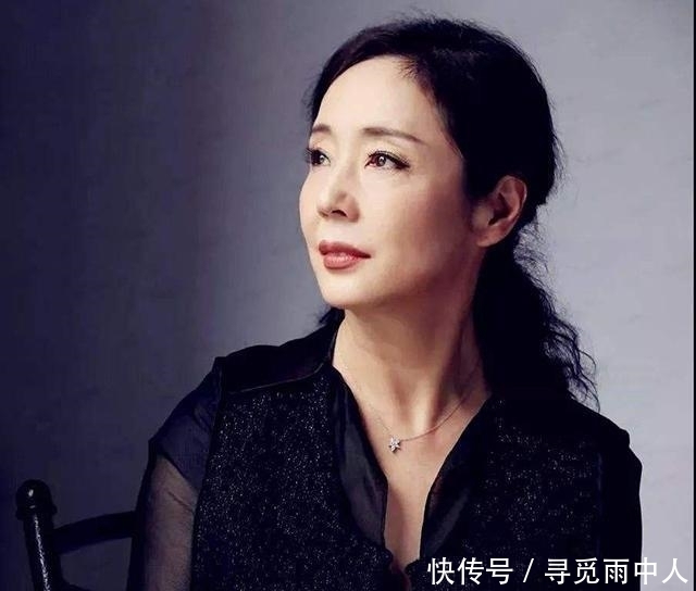 挚交|严歌苓:父亲婚内为我找继母,我非但不恨,还和他成为挚交