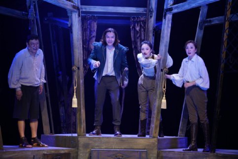 给未知恋人的爱情短信|3个小时 30+个角色，全由4名演员分别饰演，向你呈现“颠覆”传统印象的威廉！