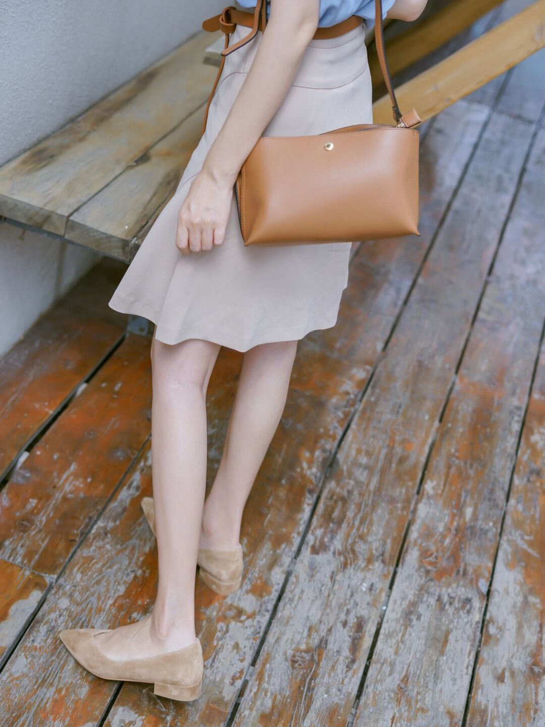 衬衫搭配|都市“精英”女白领都爱这么穿，衬衫搭配半身裙，简约高级又减龄