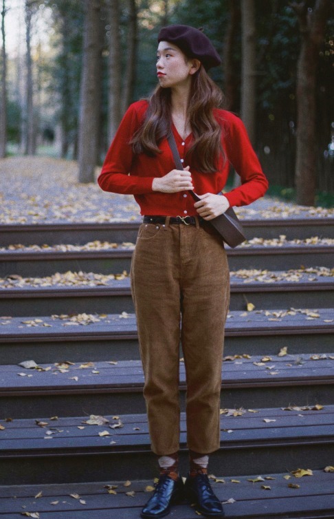 搭配 “针织衫”怎么穿才高级又时髦?看看这些搭配造型,温柔又百搭