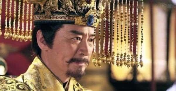 居然|武媚娘为了抬高娘家的门第，居然让亲爹把秦叔宝和尉迟恭踩在脚下