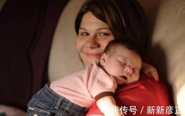 小手|孩子的这4种行为是在向妈妈示爱,家长别在拒绝让宝宝伤心了