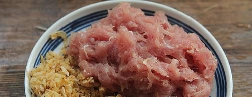  白萝卜|传统萝卜丸子大都是炸的，一点儿都不油腻，鲜香劲道，好吃又营养