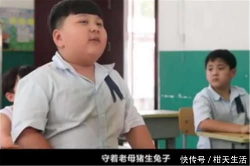 释义|老师让解释“守株待兔”,熊孩子只回答8个字,老师:不是我教的