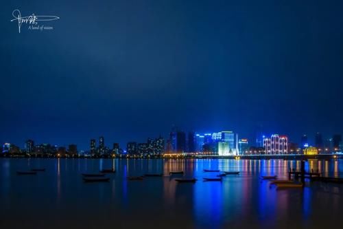 “寒冬”腊八，在钱塘江的另一边远眺新城，美景当如斯