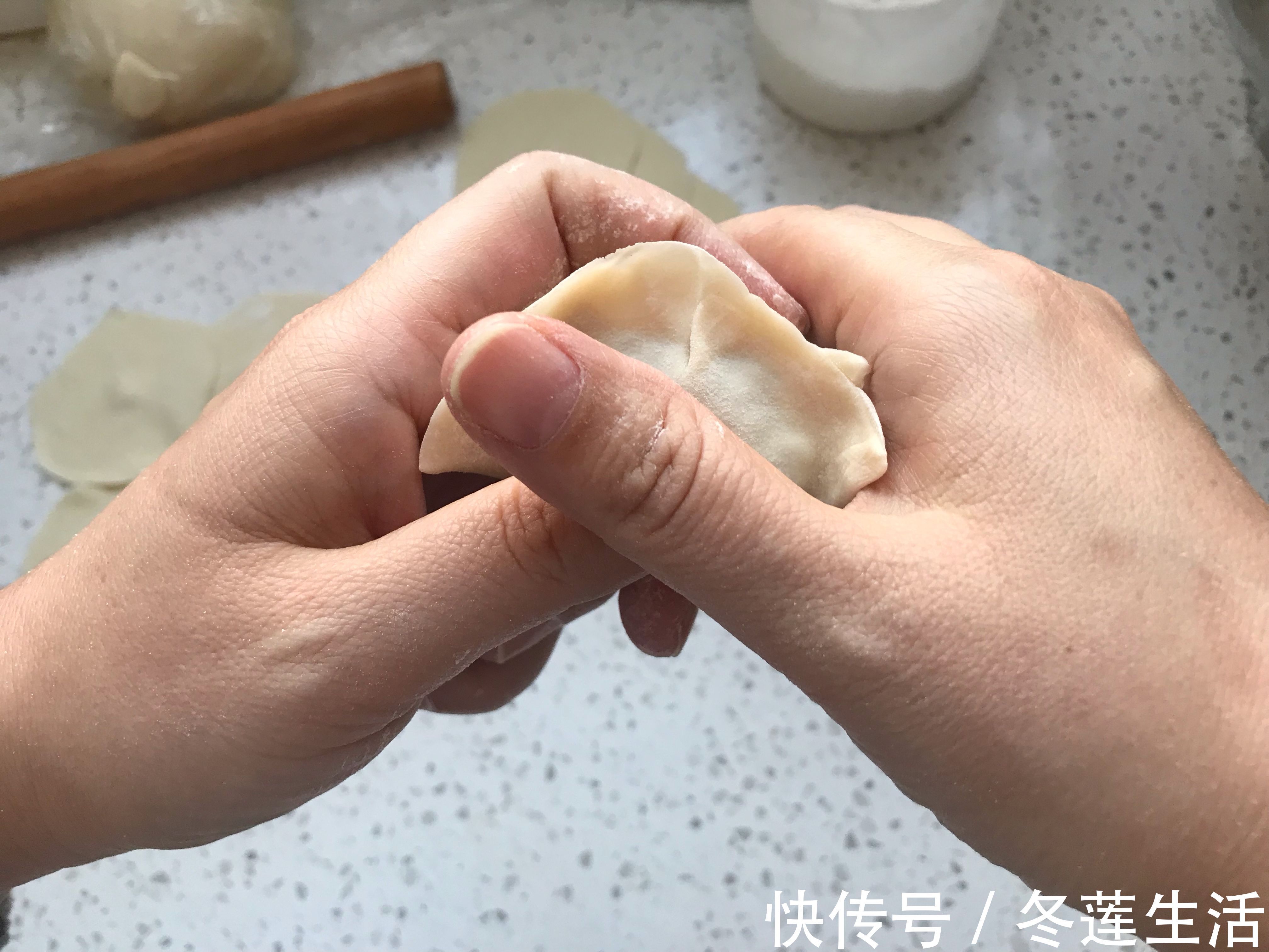 饺子馅里放上它，香掉鼻子，老公一顿吃了40个饺子，直夸太好吃