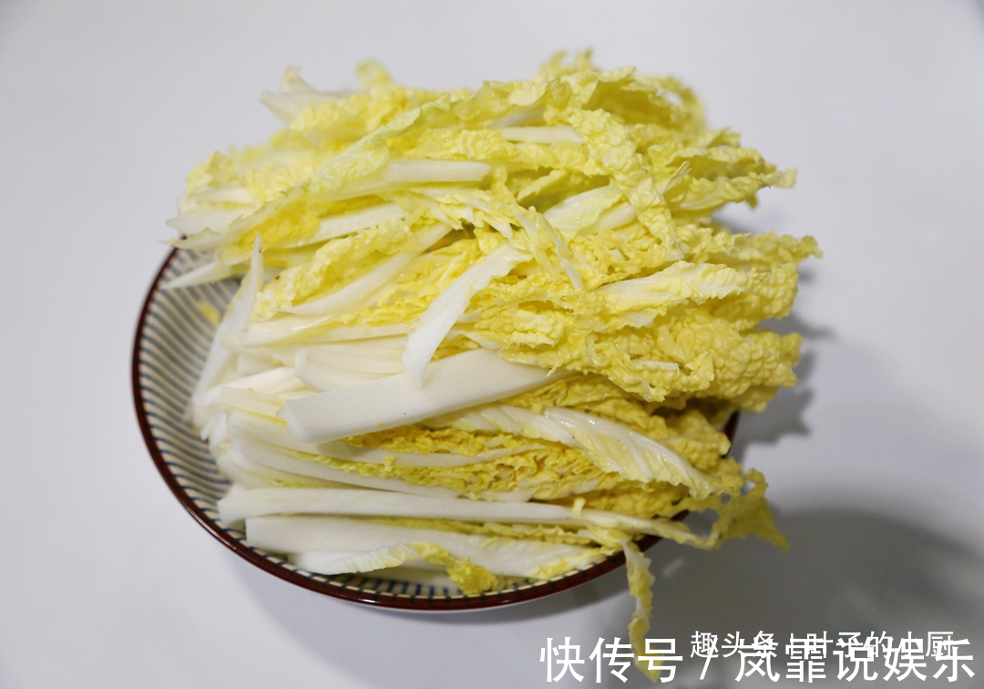 真正好吃的上汤娃娃菜,要想汤鲜,只需要一个小技巧,做法超简单