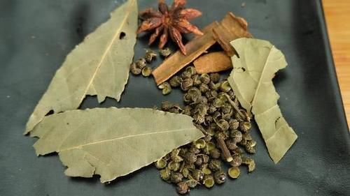 老师傅用了一辈子的辣椒油“秘方”,怪不得那么香,长知识了