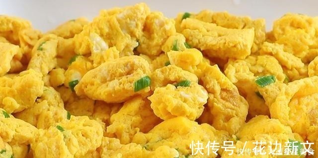 白开水炒鸡蛋|教你用白开水炒鸡蛋，1滴油不加，做出来比油炒的还鲜嫩好吃