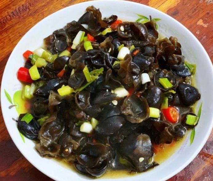 吃完木耳一个小时内，不要碰此物，很多人还不清楚，快告诉家里人