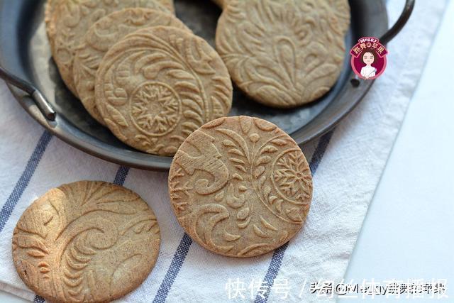 糖粉|教你个百搭饼干配方，粗粮杂粮全麦随意换，13分钟出炉酥香好吃