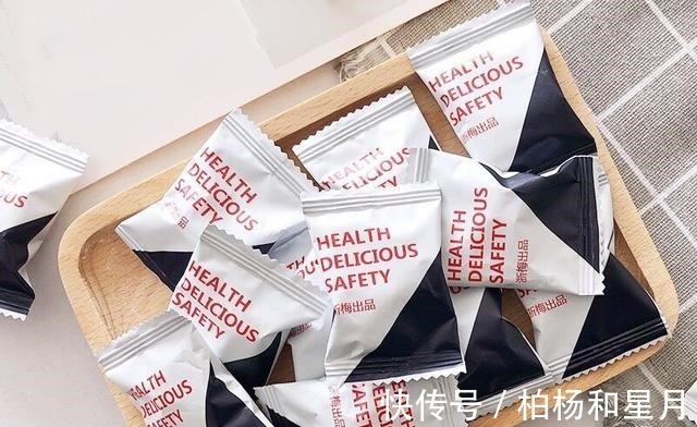 西梅|逛超市时,遇见这4种“廉价零食”尝一尝,虽然便宜,却好吃解馋!