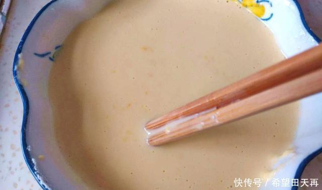 鸡蛋煎饼|秋天的早餐,我家就爱这一口,金黄酥脆还抗饿,吃一块能顶一上午