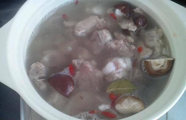 损伤|有孕时,这些东西不适合孕妈吃,不但没营养,可能还对孩子有损伤