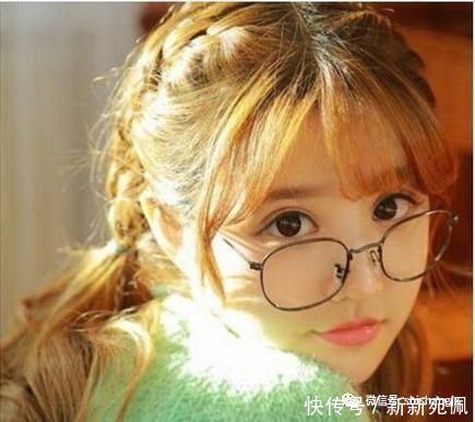 头发|学院风的女生发型扎发，好看自然又简单，特别唯美