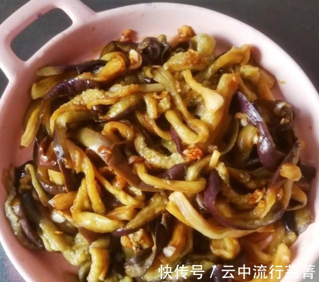 餐桌|蒜泥茄子，炎炎夏日，餐桌上清凉消暑美味！