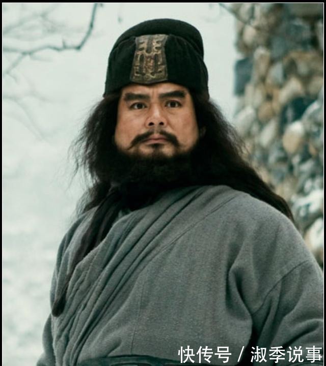 曹操|诸葛亮草船借箭时,曹操为何不放火箭?看了才知道卧龙的厉害!