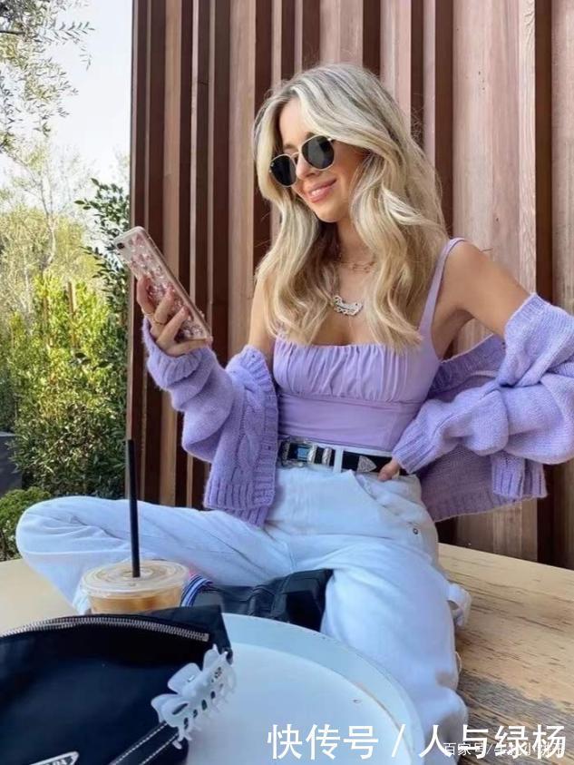 早秋出镜最高的经典搭配,“毛衣+阔腿裤”简约时髦,温柔还保暖