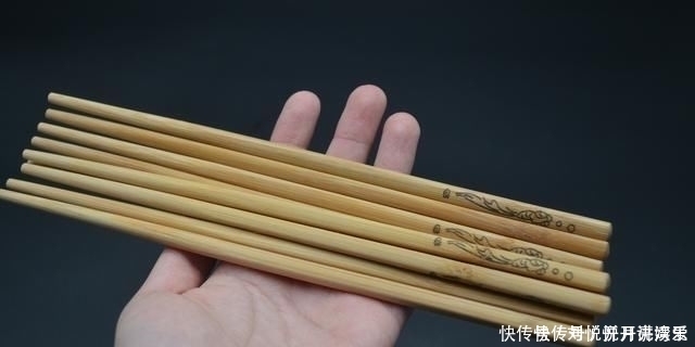 每天用清水洗筷子,比没洗更脏,教你一招,筷子干净又杀菌,真棒