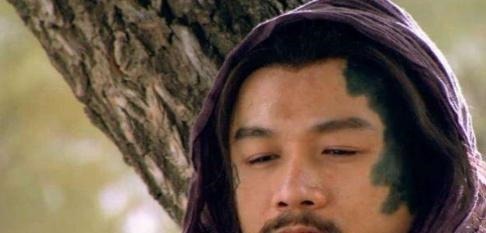 水战$水浒中武功最全面的人是谁不是卢俊义和武松,而是八骠骑中的他