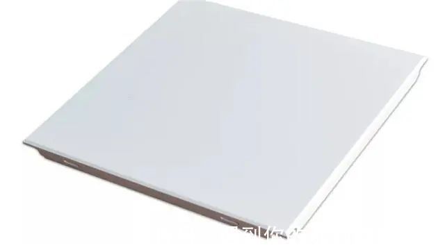 卫生间|卫生间吊顶是PVC还是铝板扣,一般人都选错了,别再选错了!