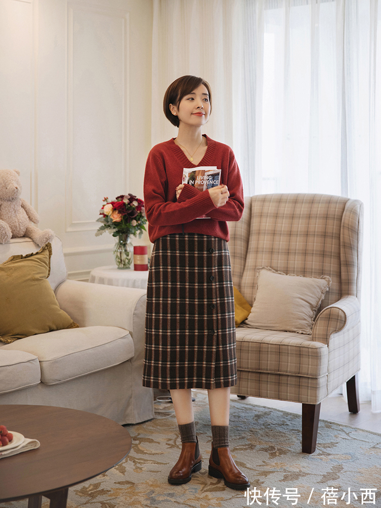 针织衫|多穿“半身裙”,搭配西装、针织衫时尚又优雅,秋季的最in存在
