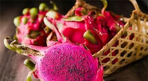 排毒养颜|女性到了中年常吃三种食物,排毒养颜,延缓衰老,好处多多!