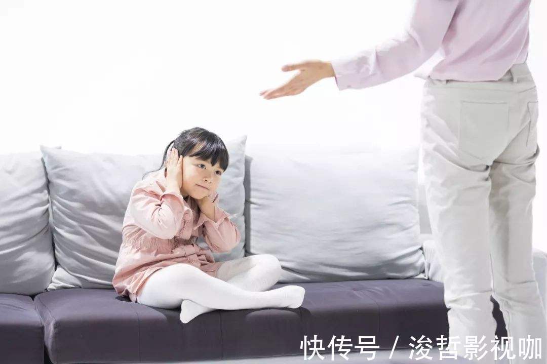 场合|批评孩子也分时机教育孩子要“看场合,讲时机”才能起大作用