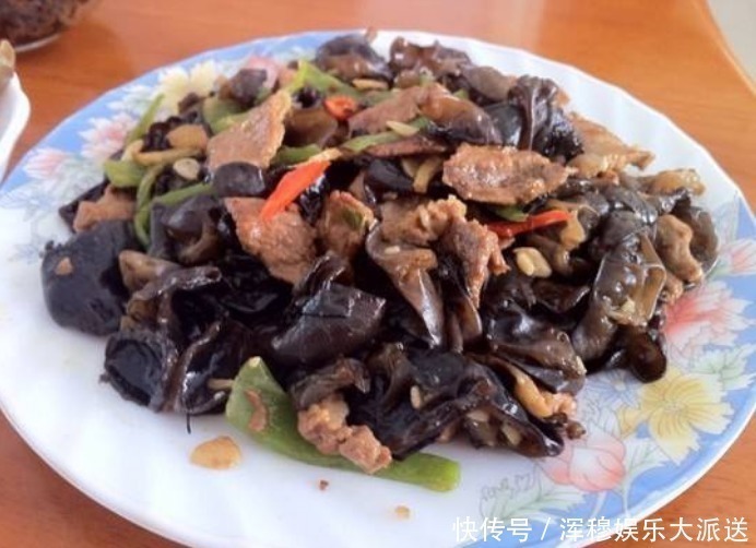 皮菜|天然的“补血菜”找到了，每天炒一盘，补血养血，手脚不再冰凉
