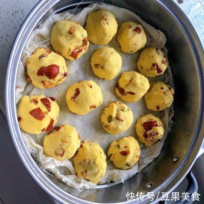 开胃解腻红枣玉米小窝头,一盘可不够