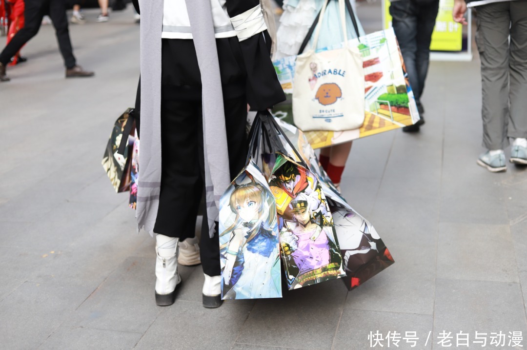 物语|深圳百物语漫展,你们穿棉袄,深圳这边还在穿短袖!