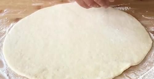 早餐不要出去买了,面粉里加1个鸡蛋,筷子一搅,2分钟就能吃