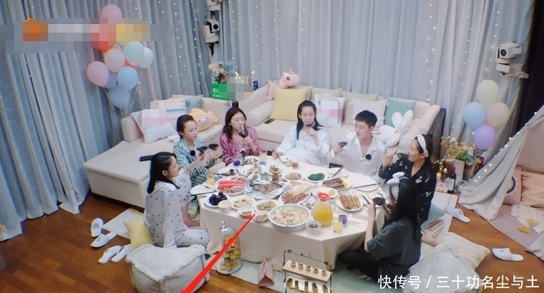 嘉宾|《妻子5》嘉宾用餐引热议,宵夜7人点了十几个菜,结果却吃剩一堆