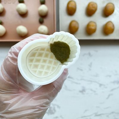 流心月饼|焦糖流心凤梨月饼