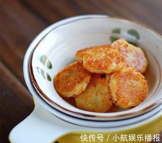 葱油饼这一种做法,不用和面,10分钟就能吃上香喷喷的早餐