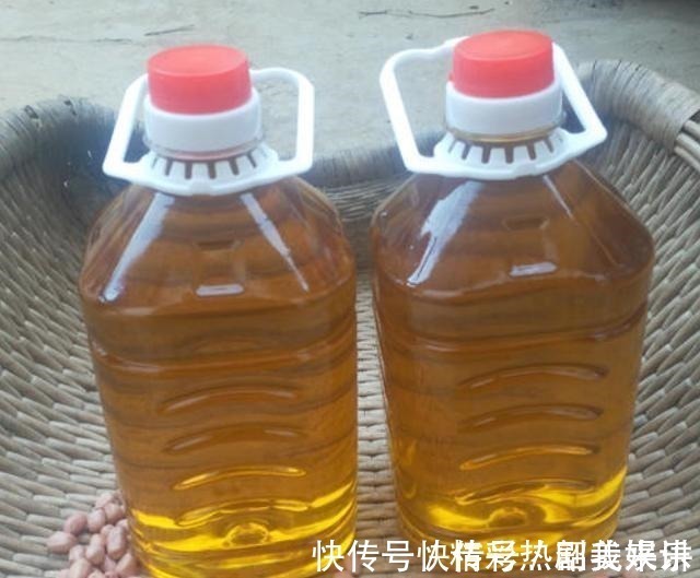 亚麻籽油|这3种油常见且很香,但尽量别给孩子吃,小心影响身体发育